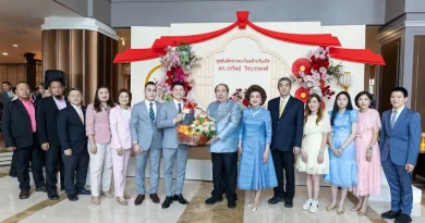 ฉลองวันคล้ายวันเกิดครบรอบ 80 ปี ดร. วรวิทย์ วีรบวรพงศ์ ประธานกรรมการบริหาร โรงแรมมเดอะ เบอร์เคลีย์ ประตูน้ำ